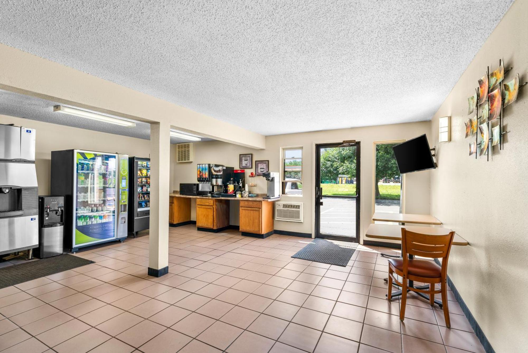 Americas Best Value Inn Decatur Bagian luar foto