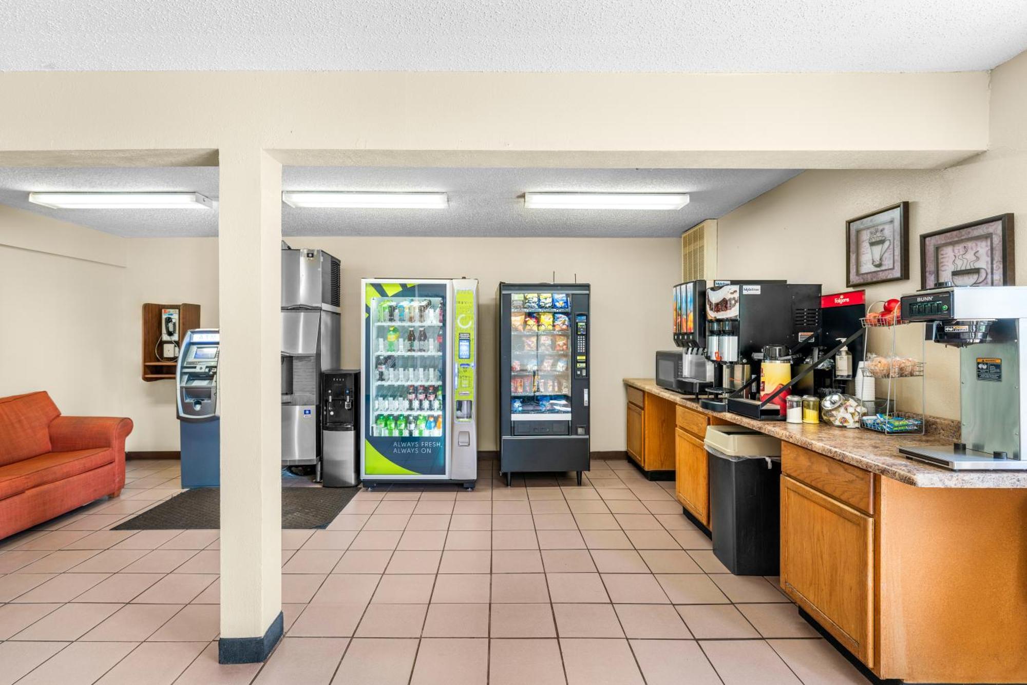 Americas Best Value Inn Decatur Bagian luar foto